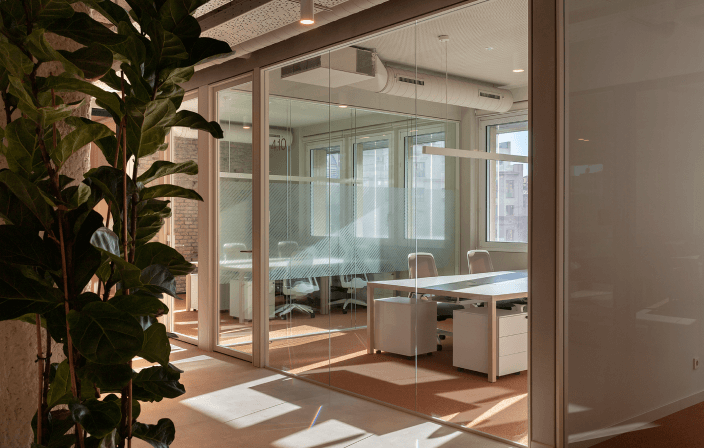 Beneficios sostenibles de las oficinas flexibles